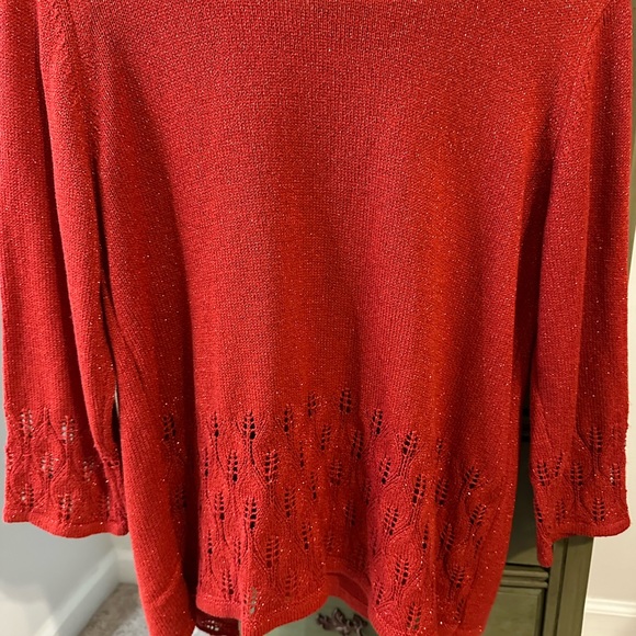 Classy red Alfred Dunner sweater - Picture 2 of 11